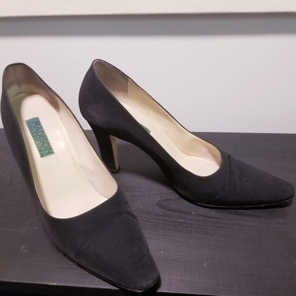 Shoes - Picture 1 of 3